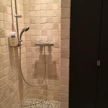 1 Pièce Situé Dans Un * Beaufort (Savoie)